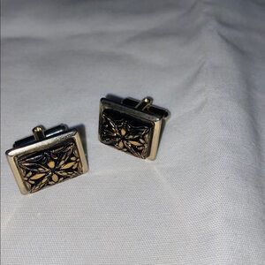 Elegant Leaf Design Cufflinks